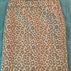 Banana Republic light leopard print skirt EUC